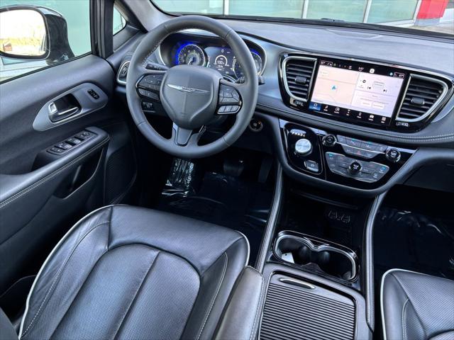 Used 2025 Chrysler Pacifica For Sale in Bellingham, WA