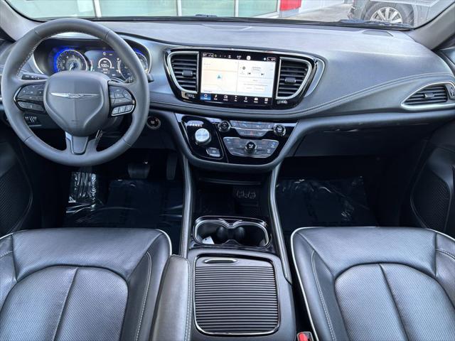 Used 2025 Chrysler Pacifica For Sale in Bellingham, WA