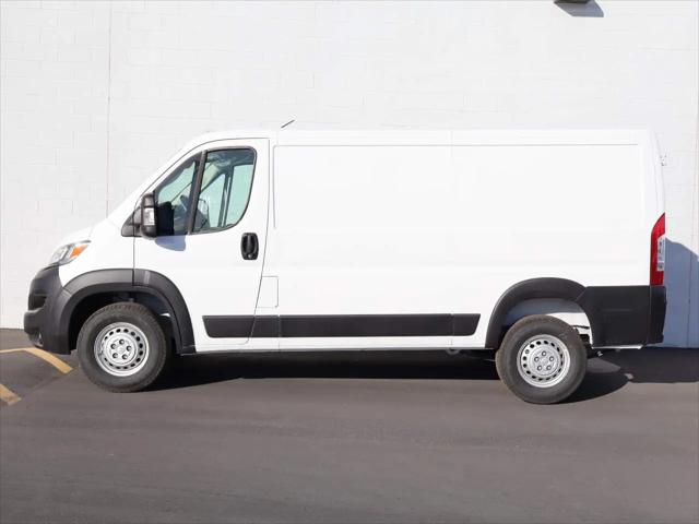 2026 Ram ProMaster Cargo Van Tradesman Low Roof 136" WB w/Pass Seat