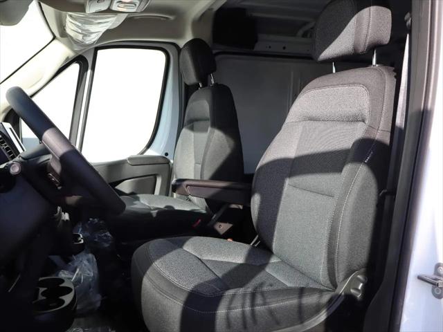 2026 Ram ProMaster Cargo Van Tradesman Low Roof 136" WB w/Pass Seat