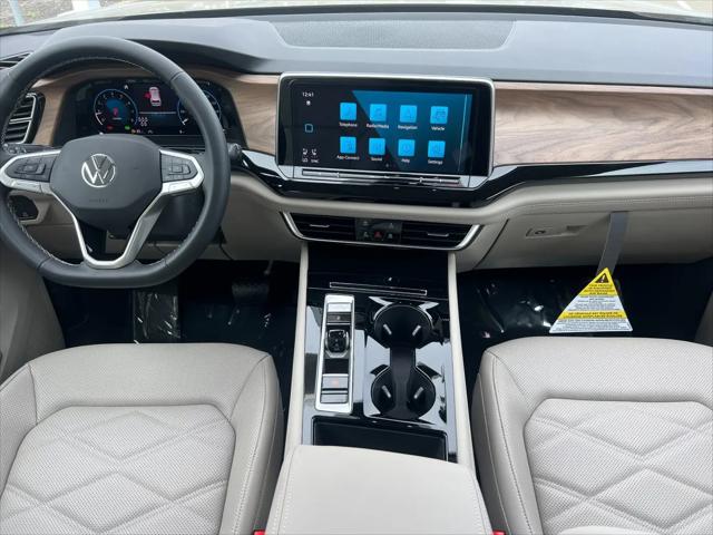2026 Volkswagen Atlas SE with Technology