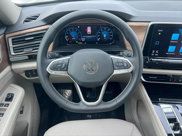 2026 Volkswagen Atlas SE with Technology