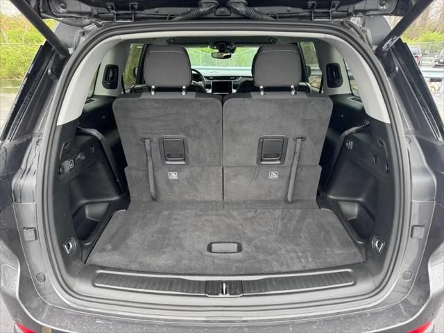 2022 Jeep Grand Cherokee L Laredo 4x4