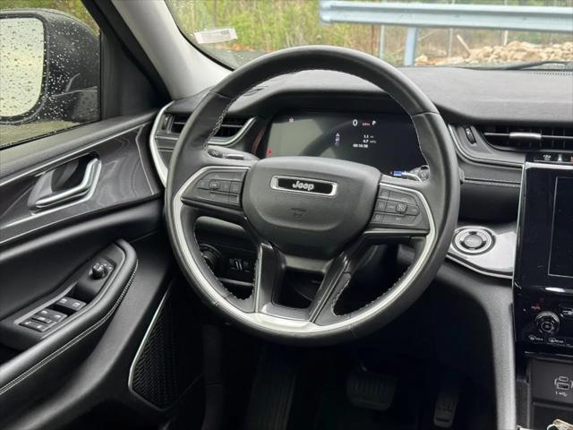 2022 Jeep Grand Cherokee L Laredo 4x4