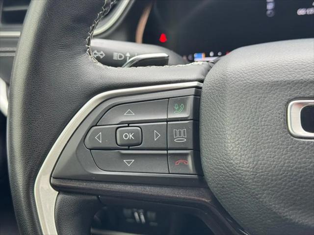 2022 Jeep Grand Cherokee L Laredo 4x4