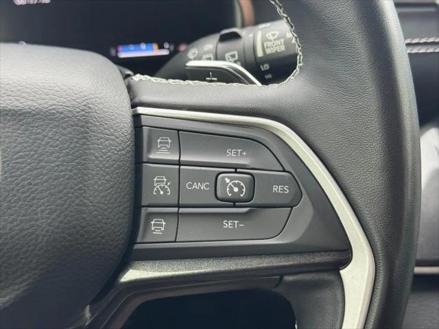 2022 Jeep Grand Cherokee L Laredo 4x4