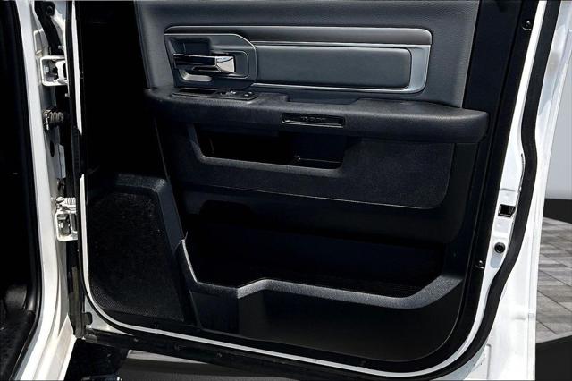 2024 Ram 1500 Classic SLT Quad Cab 4x2 6'4" Box