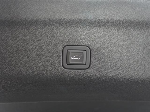 2025 GMC Yukon 4WD Denali