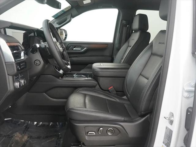2025 GMC Yukon 4WD Denali