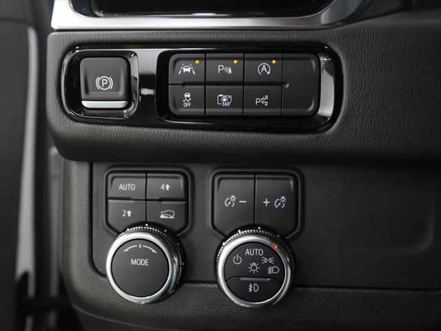 2025 GMC Yukon 4WD Denali