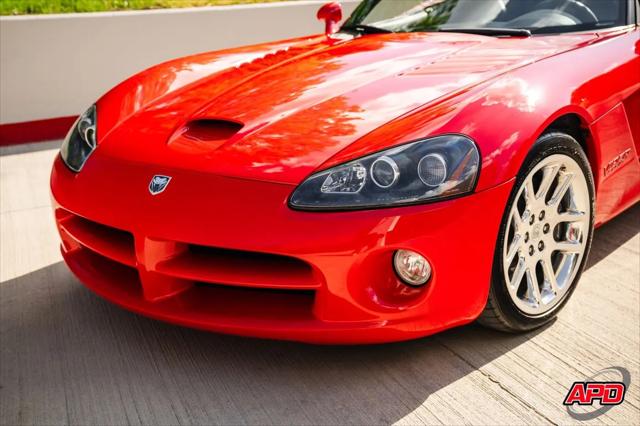 2003 Dodge Viper SRT10