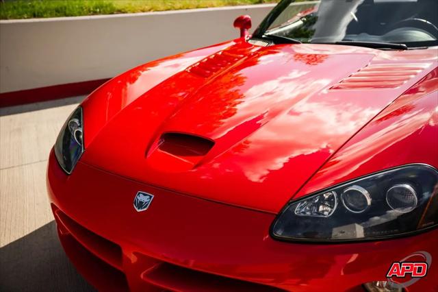 2003 Dodge Viper SRT10