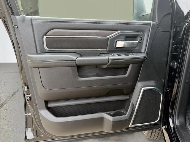 2026 Ram 3500 Laramie Crew Cab 4x4 8' Box