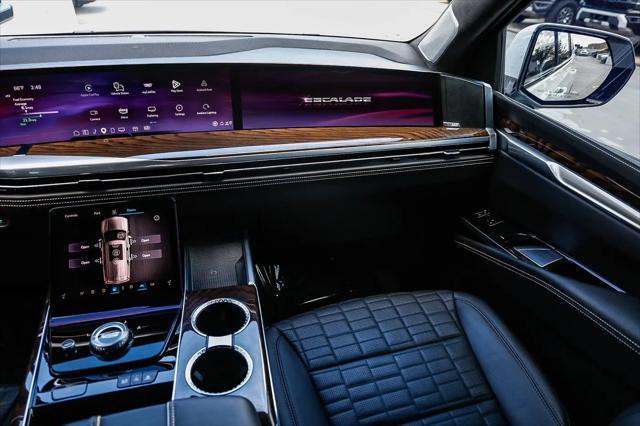 2025 Cadillac Escalade Sport Platinum