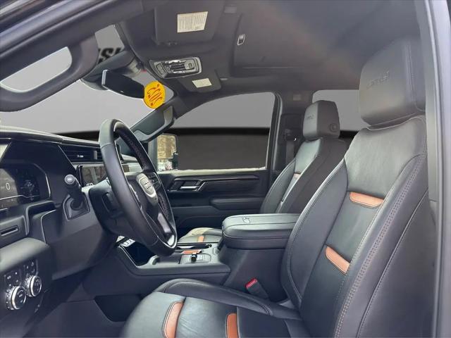 2025 GMC Sierra 2500HD Crew Cab, Standard Bed, AT4, 4WD
