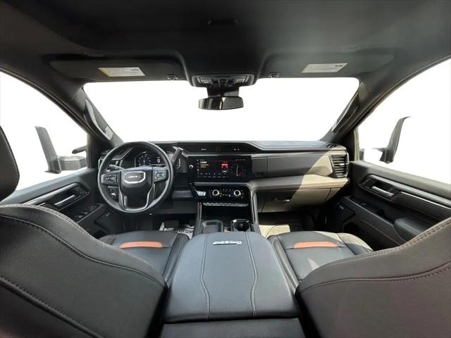 2025 GMC Sierra 2500HD Crew Cab, Standard Bed, AT4, 4WD