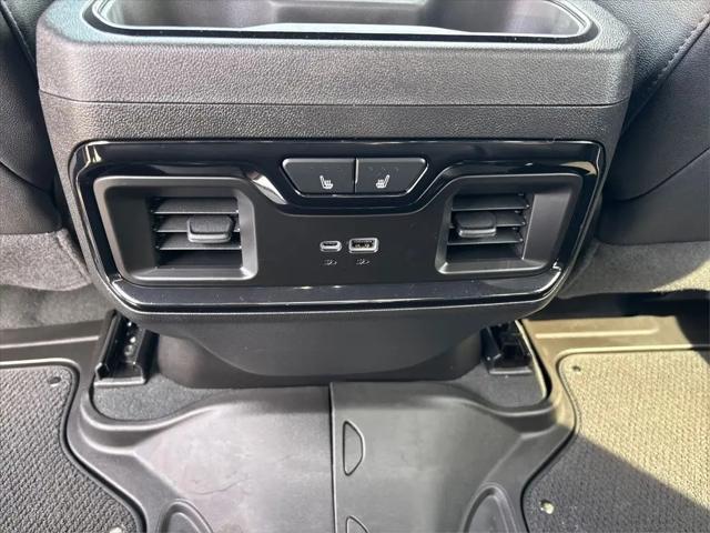 2025 GMC Sierra 2500HD Crew Cab, Standard Bed, AT4, 4WD