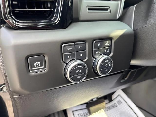 2025 GMC Sierra 2500HD Crew Cab, Standard Bed, AT4, 4WD