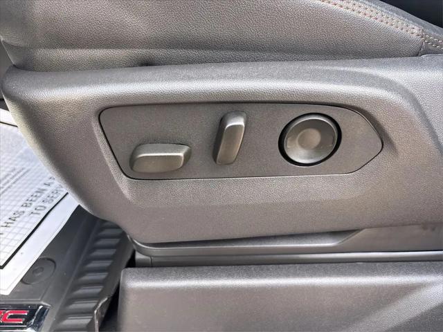 2025 GMC Sierra 2500HD Crew Cab, Standard Bed, AT4, 4WD