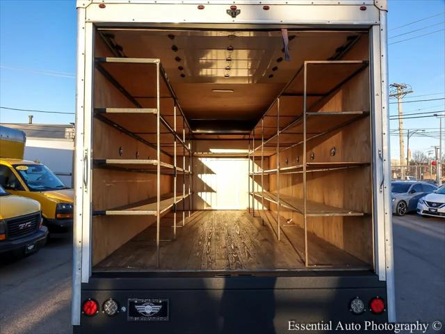 2021 Chevrolet Express Cutaway 4500 Van