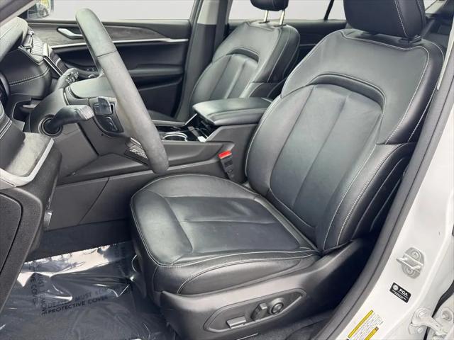 2023 Jeep Grand Cherokee L Limited 4x4