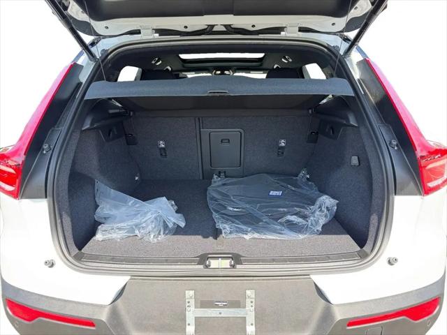 2026 Volvo EX40 Black Edition Ultra, Twin Motor, Fully electric