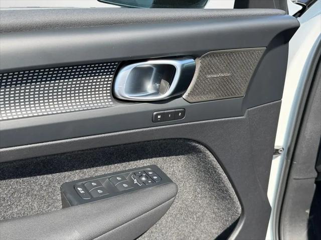 2026 Volvo EX40 Black Edition Ultra, Twin Motor, Fully electric