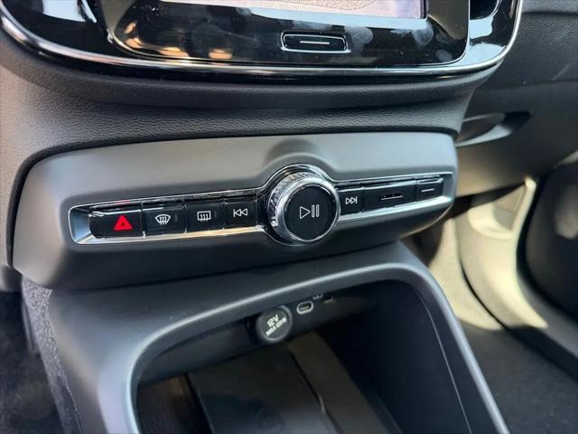 2026 Volvo EX40 Black Edition Ultra, Twin Motor, Fully electric