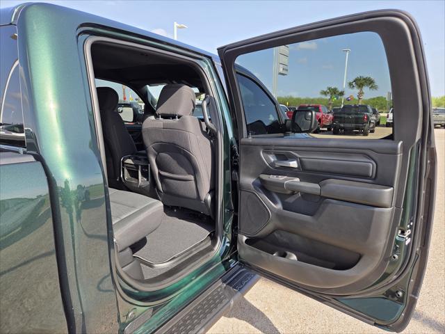 2026 Ram 1500 Express Crew Cab 4x4 5'7" Box