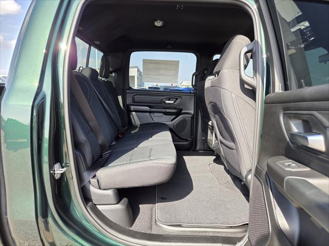 2026 Ram 1500 Express Crew Cab 4x4 5'7" Box