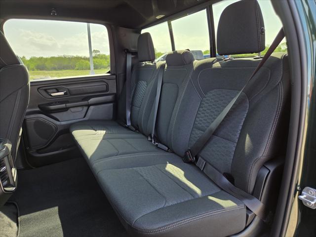 2026 Ram 1500 Express Crew Cab 4x4 5'7" Box