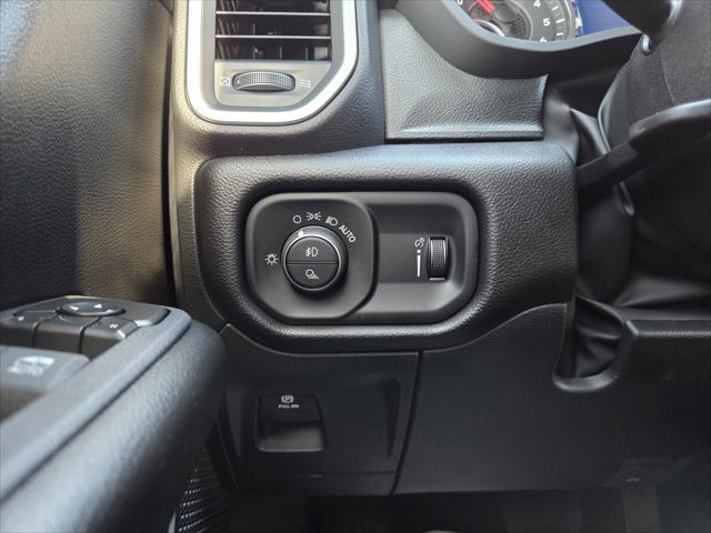 2026 Ram 1500 Express Crew Cab 4x4 5'7" Box