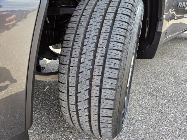 2026 Ram 1500 Express Quad Cab 4x2 6'4" Box