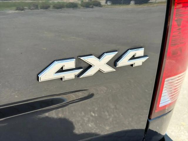 2021 Ram 1500 SLT Crew Cab 4x4 5'7" Box