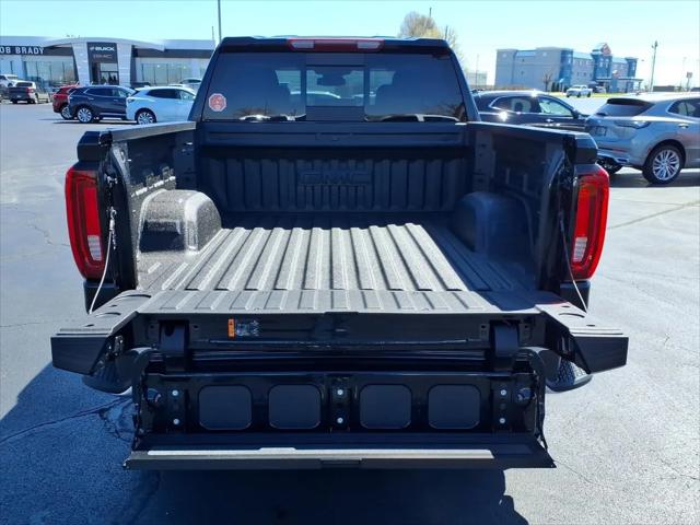 2026 GMC Sierra 1500 Crew Cab, Short Bed, SLT, 4WD