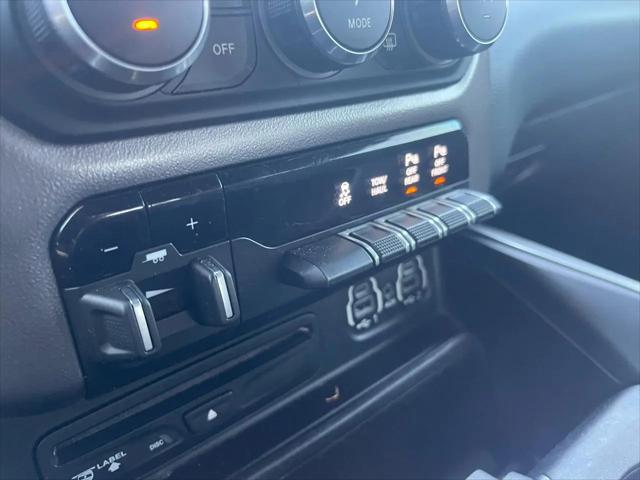 2019 Ram 1500 Big Horn/Lone Star Crew Cab 4x4 57 Box