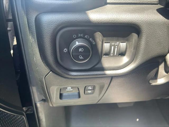 2019 Ram 1500 Big Horn/Lone Star Crew Cab 4x4 57 Box