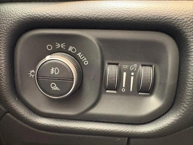 2019 Ram 1500 Big Horn/Lone Star Crew Cab 4x4 57 Box