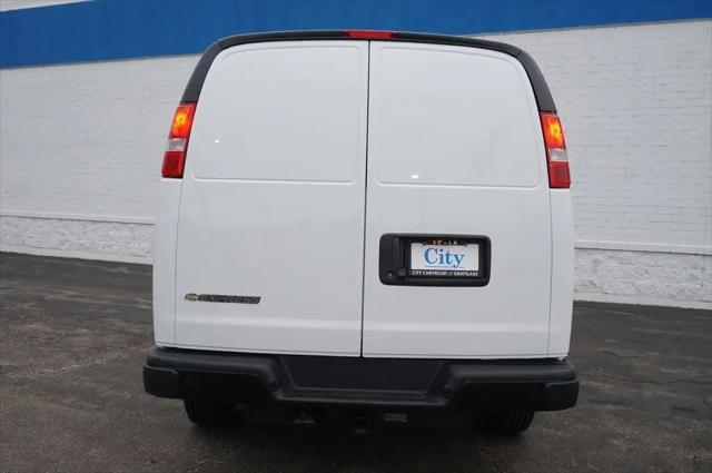 2026 Chevrolet Express Cargo Van 2500 Regular Wheelbase, WT, RWD