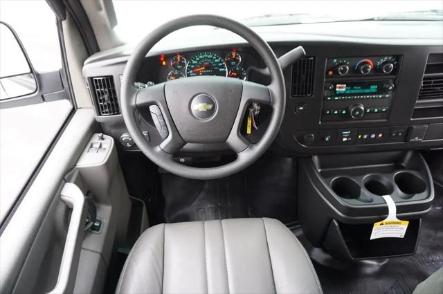 2026 Chevrolet Express Cargo Van 2500 Regular Wheelbase, WT, RWD