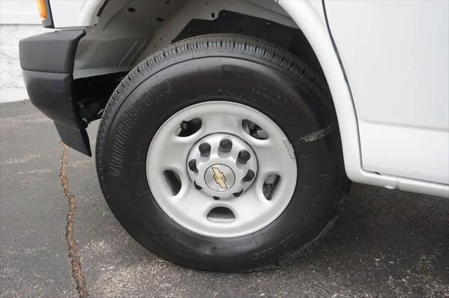 2026 Chevrolet Express Cargo Van 2500 Regular Wheelbase, WT, RWD