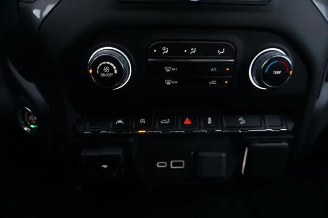 2025 Chevrolet Silverado 1500 4WD Crew Cab Short Bed Custom Trail Boss