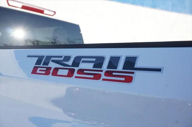 2025 Chevrolet Silverado 1500 4WD Crew Cab Short Bed Custom Trail Boss
