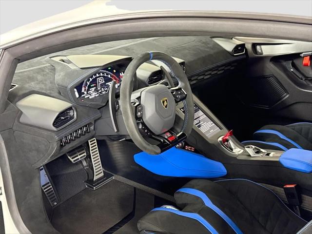 2022 Lamborghini Huracan Coupe