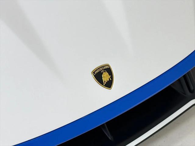 2022 Lamborghini Huracan Coupe
