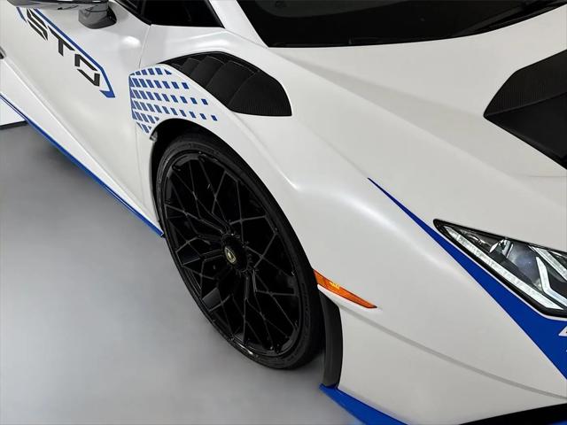 2022 Lamborghini Huracan Coupe
