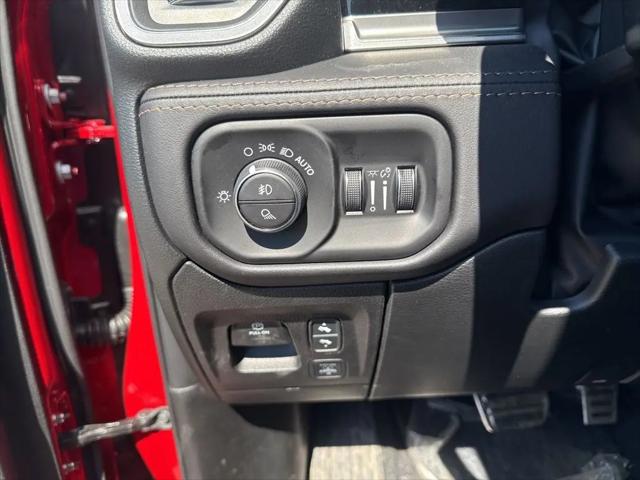2026 Ram 1500 Tungsten Crew Cab 4x4 5'7" Box
