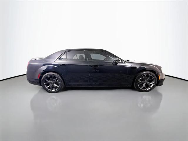 2022 Chrysler 300 S