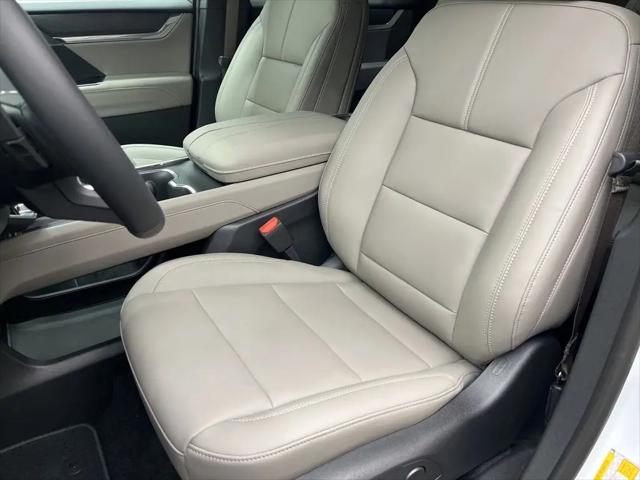 2026 GMC Acadia Elevation FWD