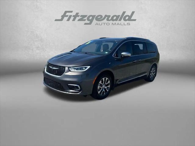2023 Chrysler Pacifica Hybrid Pinnacle